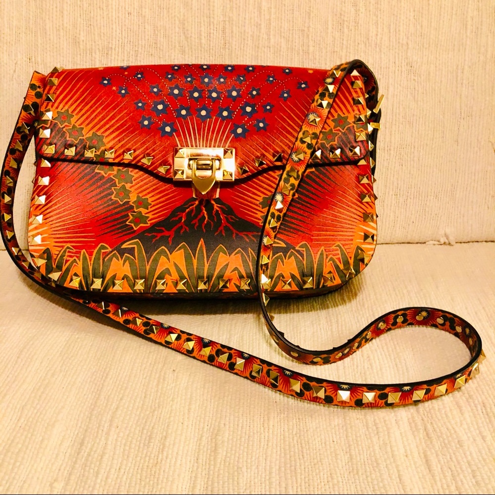 🚫SOLD❗️Valentino Rockstud Red Volcano Bag